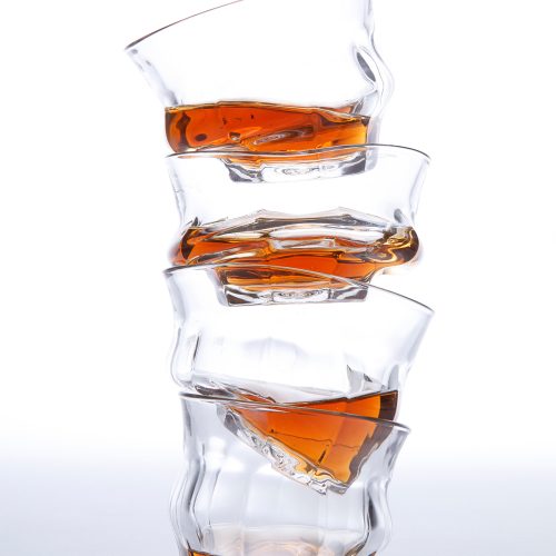 走形的玻璃杯</br>6 Tipsy Glasses